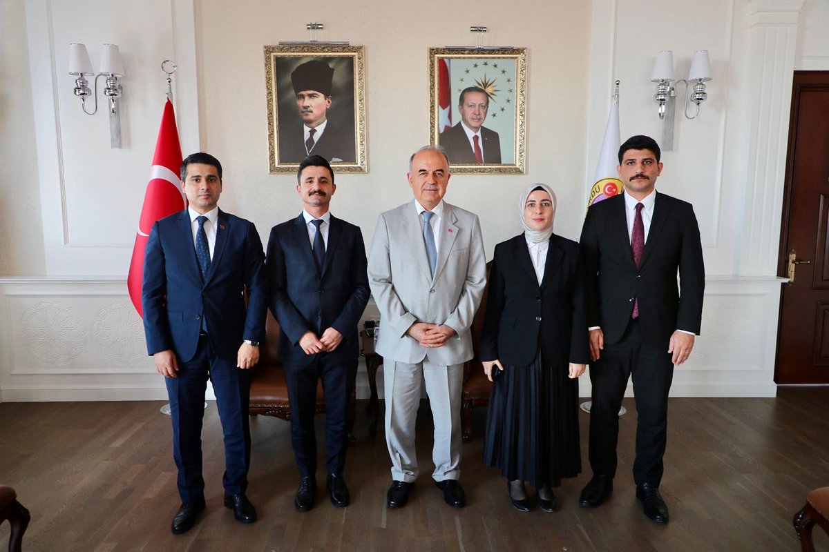 Gülyalı ilçesindeki görev süremin sonuna yaklaşmış bulunmaktayım. Bu süre zarfında maiyetinde büyük onur duyarak çalıştığım Kıymetli Ordu Valimiz Sayın Muammer EROL’a görev sürem boyunca göstermiş olduğu kıymetli desteklerinden dolayı şükranlarımı sunuyorum.🇹🇷