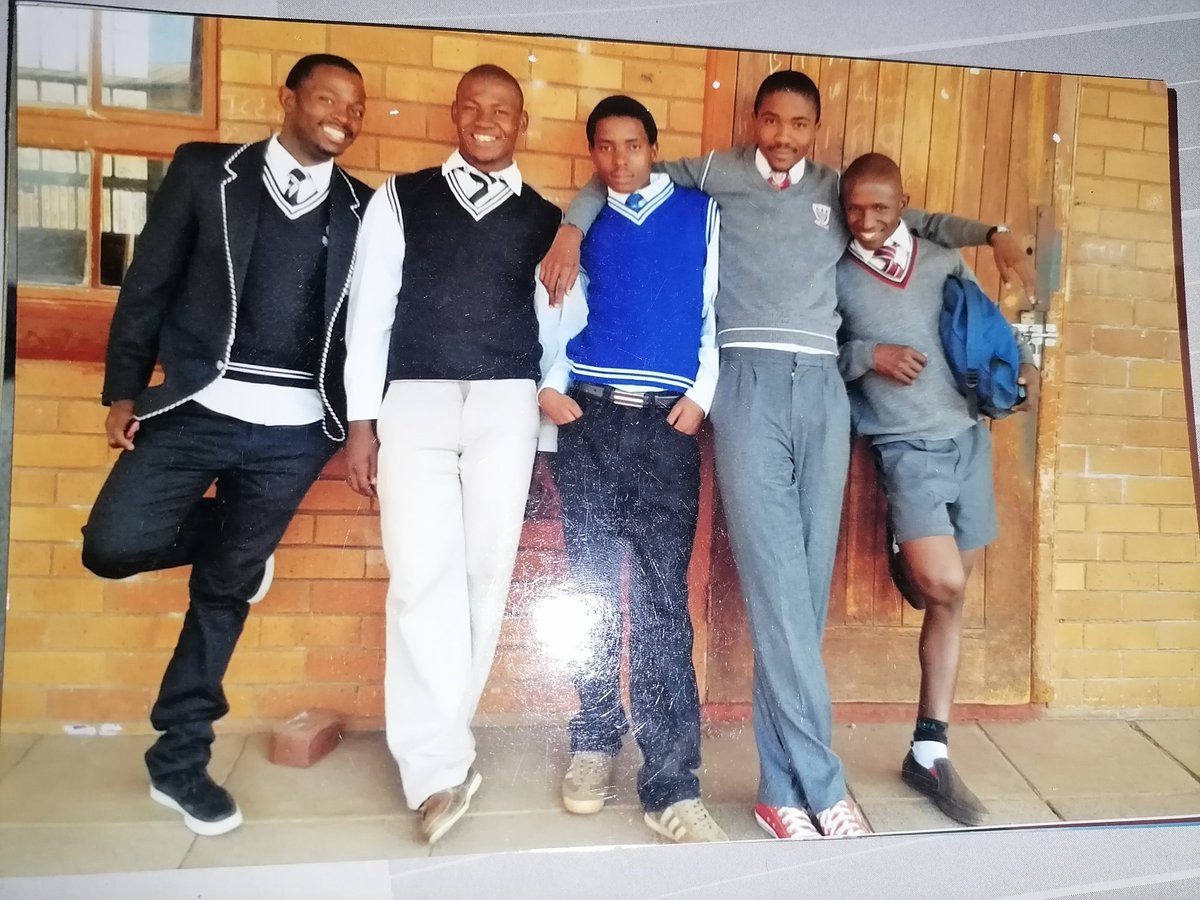 Tshepang_one's tweet image. Bare ke throw back Thursday...