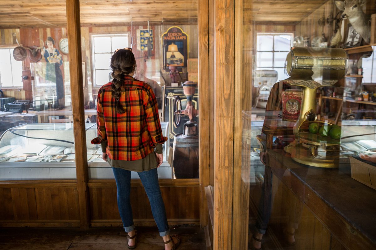 Main attractions are like a main dish, while oddities and curiosities are the spice of life. The High Sierra is home to A LOT of big adventures &amp; attractions… but make sure you have a little time in your schedule to enjoy these obscure attractions.

👇 californiahighsierra.com/trips/weird-th…