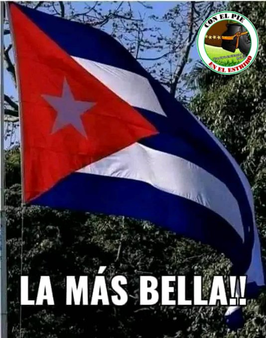 El rojo de la sangre, el azul del cielo y el blanco de la esperanza. Así late Cuba. #ConElPieEnElEstribo   ,#CubaEstáFierme