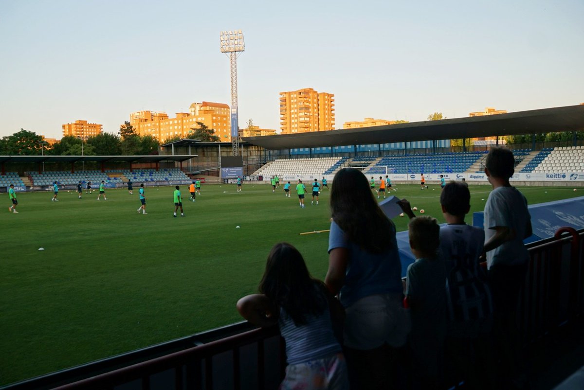 Caras de ilusión de nuestra afición por ver al <a href="/CFTalavera/">CF Talavera de la Reina</a>