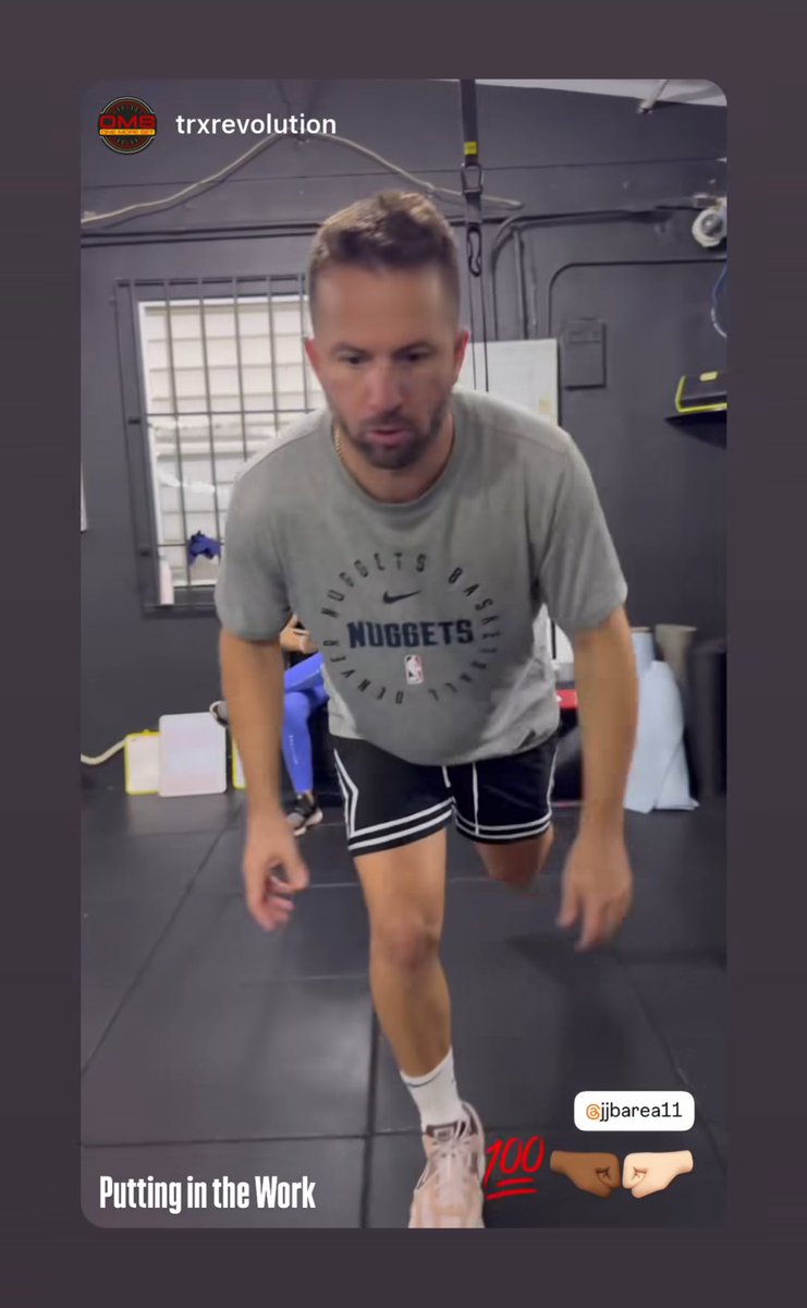 MavsFilmRoom's tweet image. JJ Barea wearing Nuggets gear doesn’t look right idc if he’s a coach