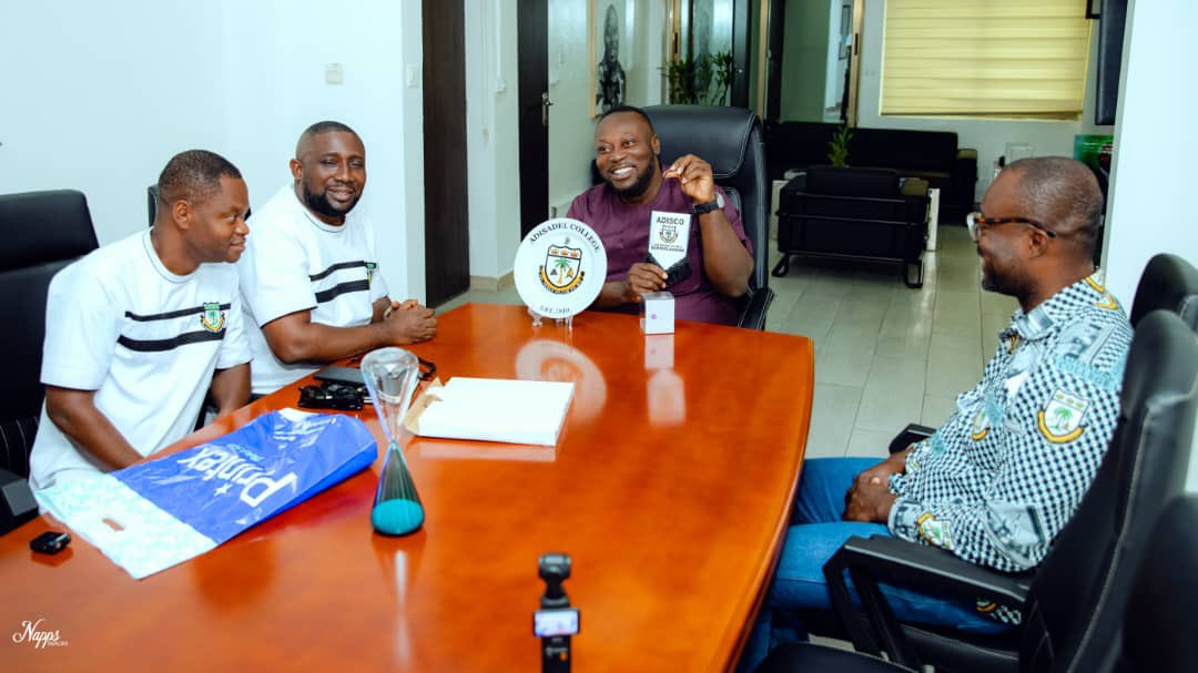 georgeoaddo's tweet image. Santa '99!!
Yesterday, the leadership team of the Adisadel Class of 1999 paid a courtesy visit to me at the Ministry. I do not hide my affinity for and association with Adisadel, as that great school shaped and nurtured me into a leader for which I am forever grateful. Meeting…