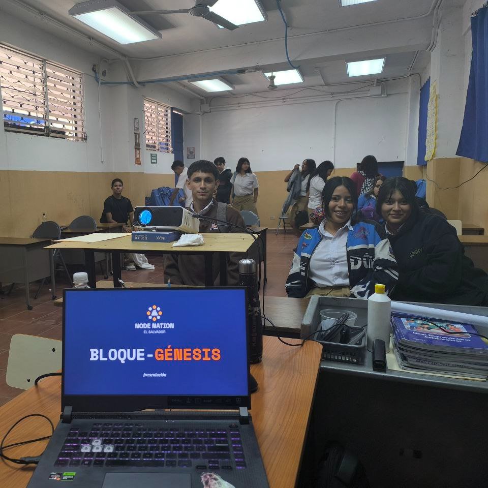 NodeNationSV's tweet image. It's happening 🇸🇻
Two more group of kids are starting their Bitcoin path today!
