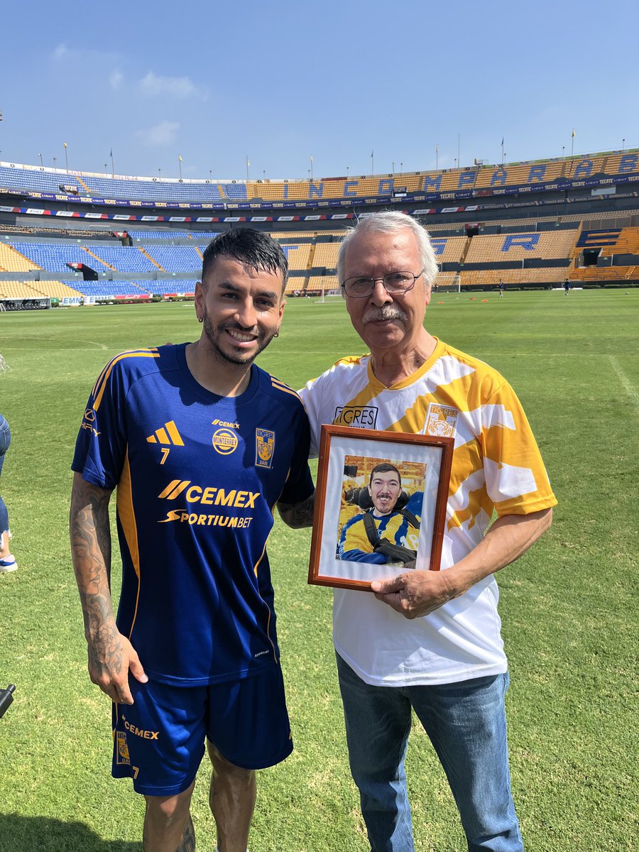 Powerchair Football México, A.C. (@powerchairmx) on Twitter photo Gracias <a href="/AngelCorrea32/">Angel Correa</a> por acompañarnos durante el homenaje para Vidal Cantú #18 de <a href="/TigresOficial/">Club Tigres 🐯</a> Powerchair.🫶🏻💛💙 Gracias <a href="/AngelCorrea32/">Angel Correa</a> por acompañarnos durante el homenaje para Vidal Cantú #18 de <a href="/TigresOficial/">Club Tigres 🐯</a> Powerchair.🫶🏻💛💙
