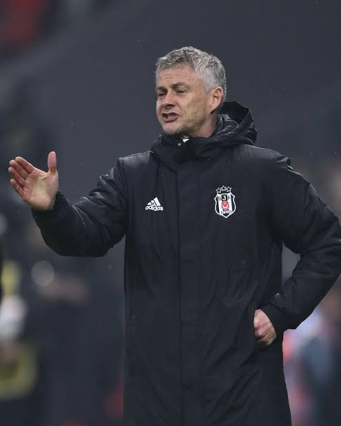 Maç bitmeden kovulmalı!