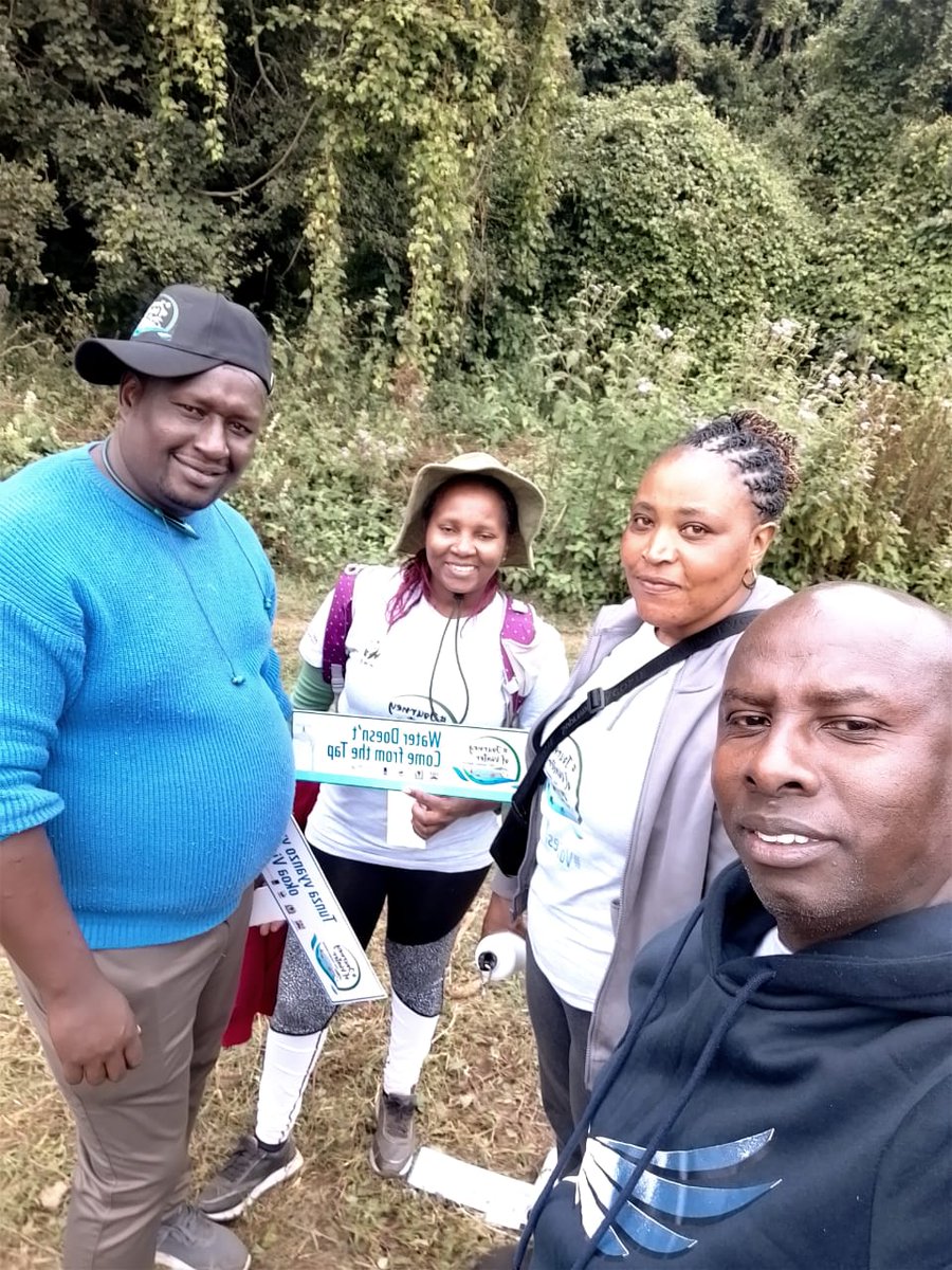 umbrellaWruanvs's tweet image. Today & Yesterday, LANABWRUA joined the journey of Water #RiverNolturesh & #RiverKimengelia. The River is speaking in a loud voice asking who will restore me? Can you hear her voice? Thank you @WWF_Kenya for organizing this campaign.
#Voices4Rivers
#Catchment2Tap