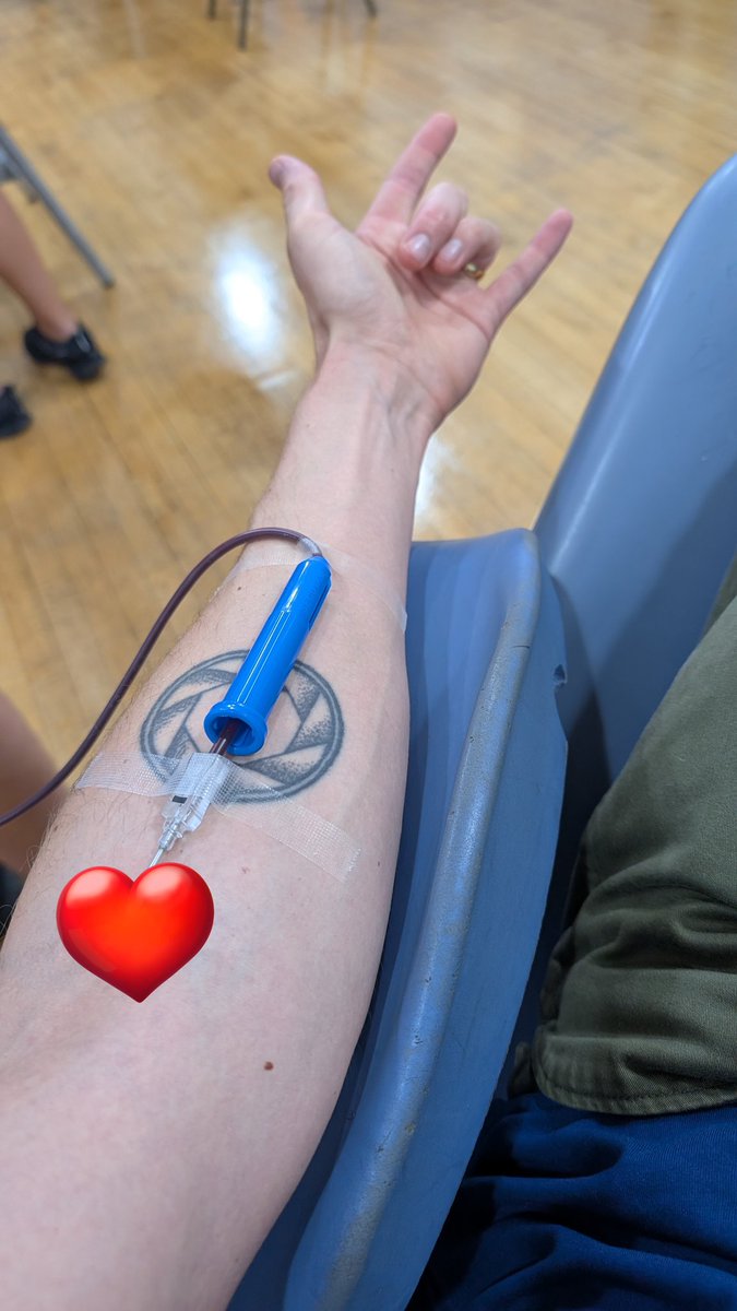 Ollie_Creative's tweet image. If you can, please register to donate blood.
Some perks:
✅ Contributing to humanity in a way that is pretty metal 🤘🏻
✅ Sit in a fun chair for a bit of "me time"
✅ Free snacks
blood.co.uk