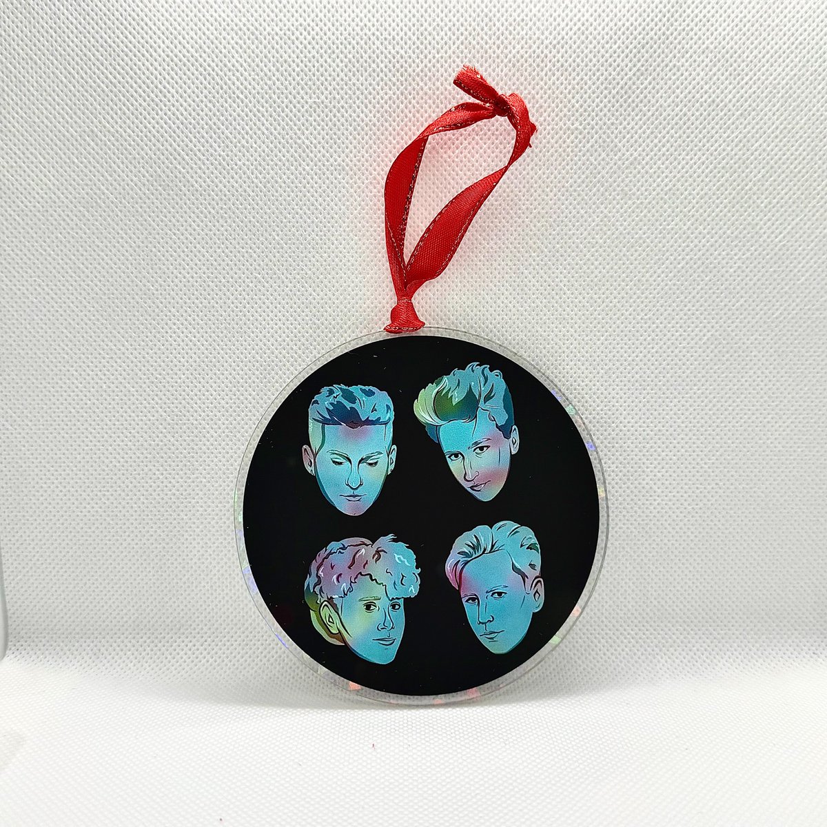 archamation's tweet image. running a christmas in july sale on my etsy, my twenty one pilots and depeche mode ornaments are 25% off now through the end of july so please check them out if you&apos;re interested! :) archamation.etsy.com