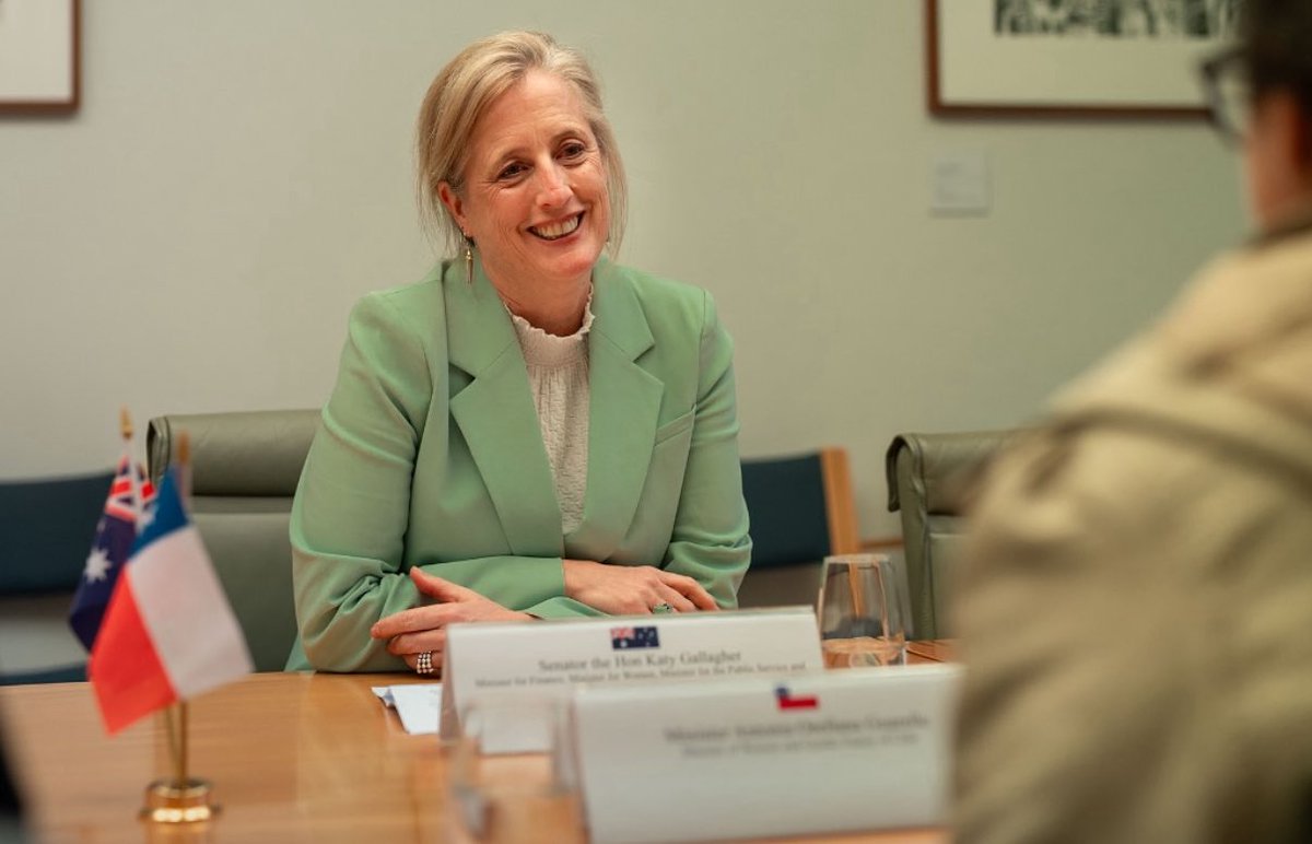 🇦🇺🤝🏽🇨🇱 Cerramos la visita oficial a Canberra junto a la ministra de la mujer de Australia Katy Gallagher con quien compartimos experiencias y revisamos la nueva estrategia australiana para la equidad de género y el enfoque que ha adoptado ese país respecto al aborto.