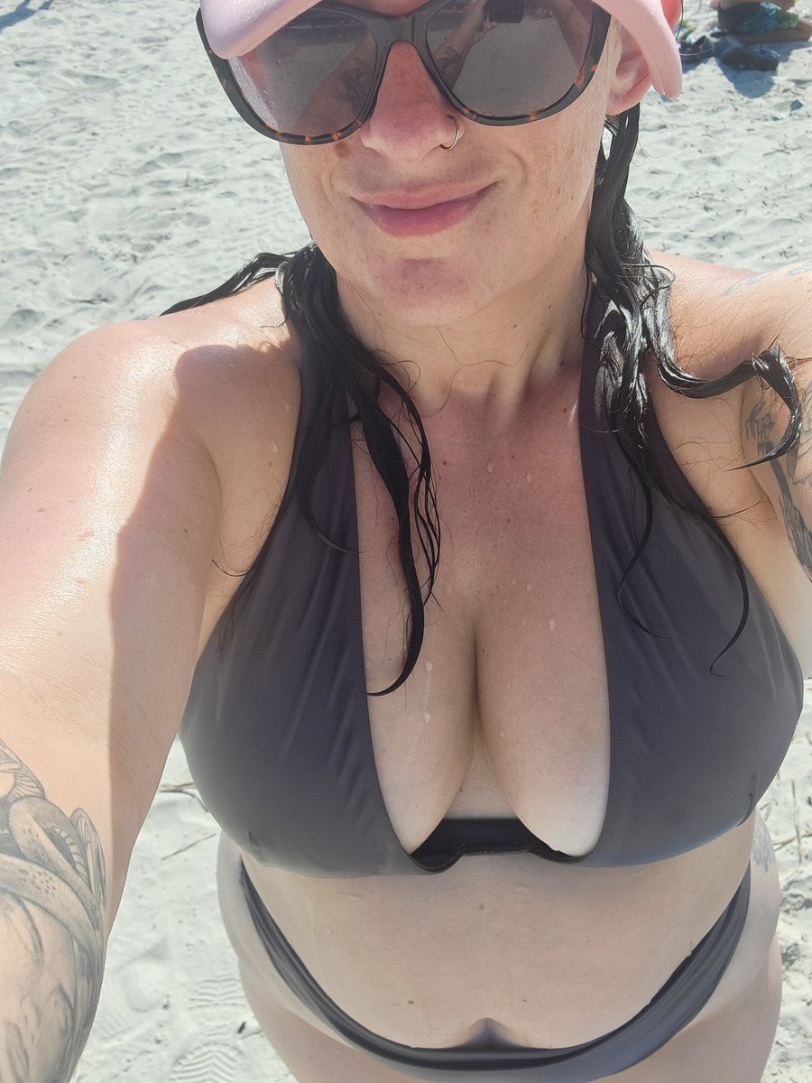 yourfavfabMILF's tweet photo. @britneykissxoxo https://t.co/vj0JVW1RiY https://t.co/bGFq3xXaRr
