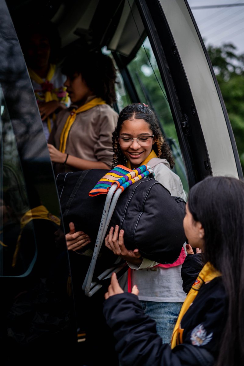 adventistas_rio's tweet photo. Eles chegaram! Os desbravadores estão invadindo o Campori A Corrida!
Com mochilas nas costas, sorrisos no rosto e o coração acelerado, começa a aventura que vai marcar nossas vidas!
Sejam bem-vindos, campeões da fé! 💛🔥 #CamporiARJ #ACorrida #Chegamos https://t.co/WWOISafd6W