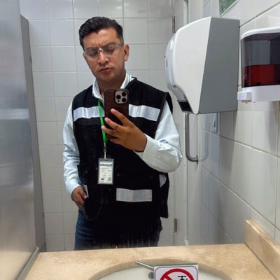 BTinoco_'s tweet photo. Su ingeniero de confianza 👷🏻‍♂️ https://t.co/aQD6zg58Zz