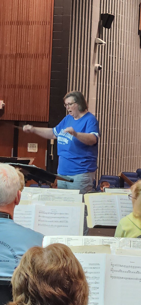 Podium Swap 2025! Director Don Sherman had a great time at last night's Huntington Community Band concert, and HCB's Director Vickie Henson returns the favor tonight  at 8 pm. Northport Chorale sings at7:15 and with the band; clarinet soloist Lilah Caputo, John Williams and more.