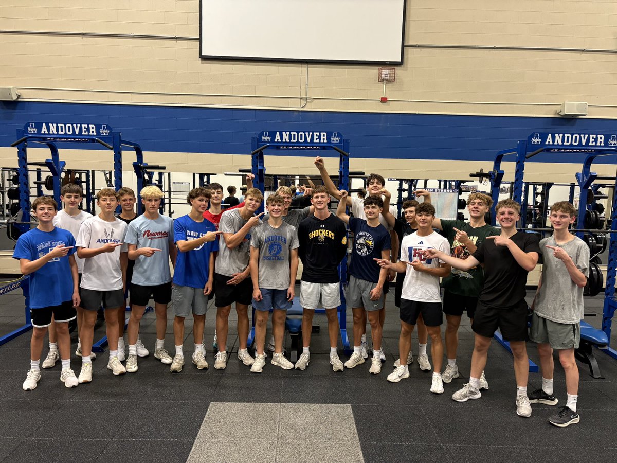 AndoverHoops's tweet image. Summer Grind Week Seven ☑️💪📈
Lifters of the Week:
🏋️♂️ Easton Peck (Sr)
🏋️ Brendan Eilert (Sr)
We had our best week of training this week. Easton and Brendan are reliable as they come. Two great seniors that lead by example!
#AndoverHoops ⚪️🔵