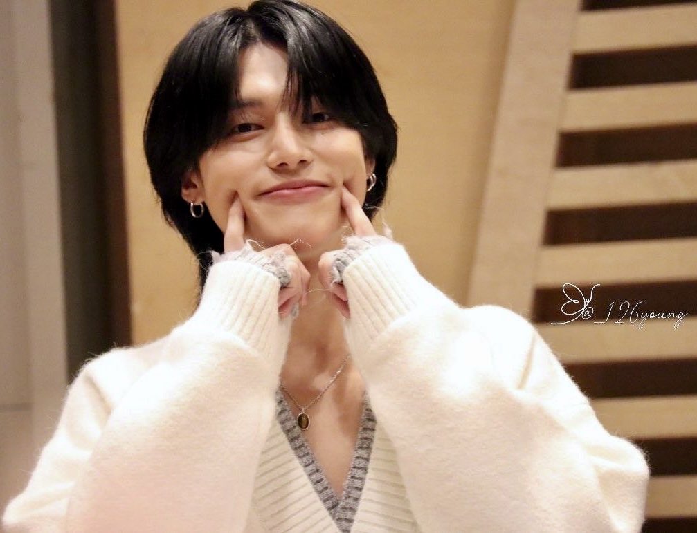 missing my beautiful wifeyoung tonight 😔