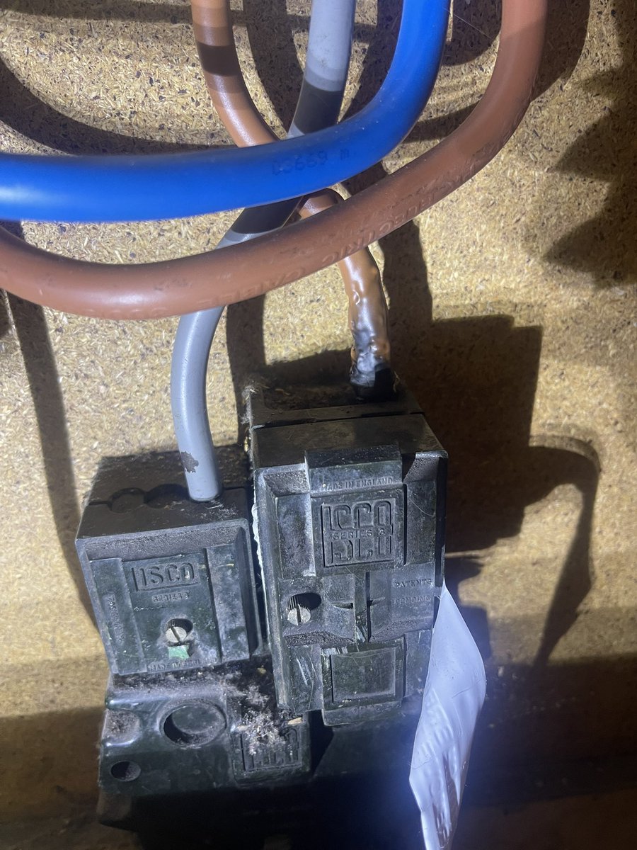 Matthew_96's tweet photo. @OctopusEnergy I need urgent emergency support, I have emailed you and left a voicemail on your number and have had no response in the last 40 minutes - I have no electricity as your equipment is sparking and I’ve had to get an emergency electrician out to make it safe - HELP https://t.co/J5NmGIZyHk
