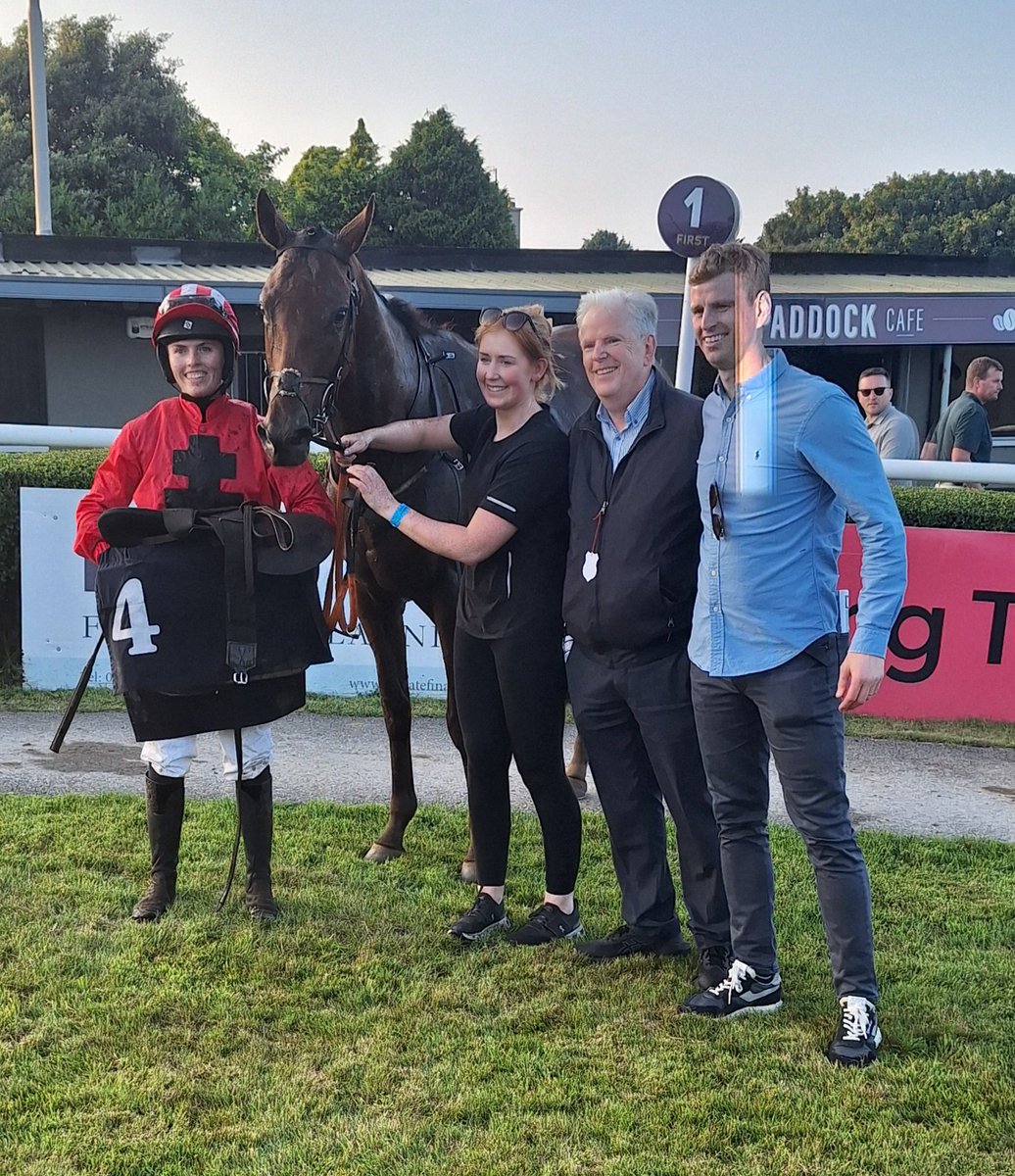 Governors Rock takes the last at Wexford under Georgie Benson for Peter Flood and his mother Teresa. Available at 33s in early shows, the Joshua Tree four-year-old was eventually returned at 6/1.