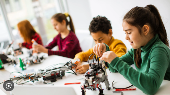 ANDBOT's tweet image. 👩‍🏫 Parents:
STEM skills go way beyond the classroom.
They build focus, creativity, and confidence — for life.
#STEMParenting #FutureReady #ANDBOT