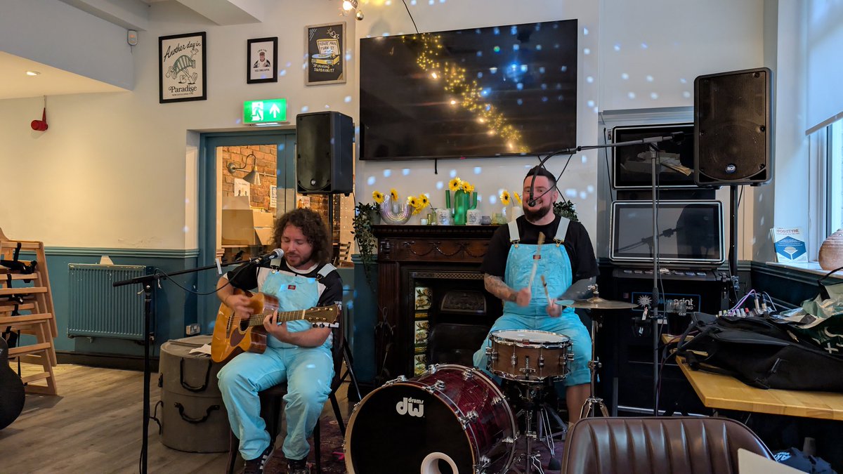 Heed_Army's tweet image. Massive thanks to everyone who came to the Fog on the Tyne tonight, just over £400 raised for the @GheadFoundation and @GatesheadFCSoul, unbelievable! And to top the night off we have @TenEightyTrees capping off a great night. #heedarmy