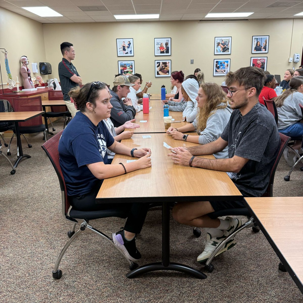 UofSC_AT's tweet image. A first year AT student has entered the villa… and they’re ready to take your vital signs & history from chief concern to social habits 📝 Will they ask the right questions or leave you speechless? #GamecockAT