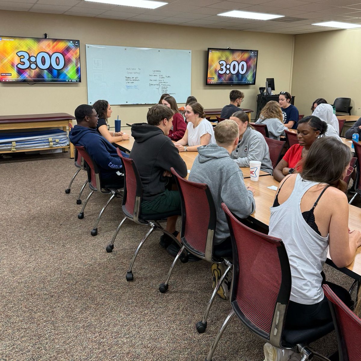 UofSC_AT's tweet image. A first year AT student has entered the villa… and they’re ready to take your vital signs & history from chief concern to social habits 📝 Will they ask the right questions or leave you speechless? #GamecockAT