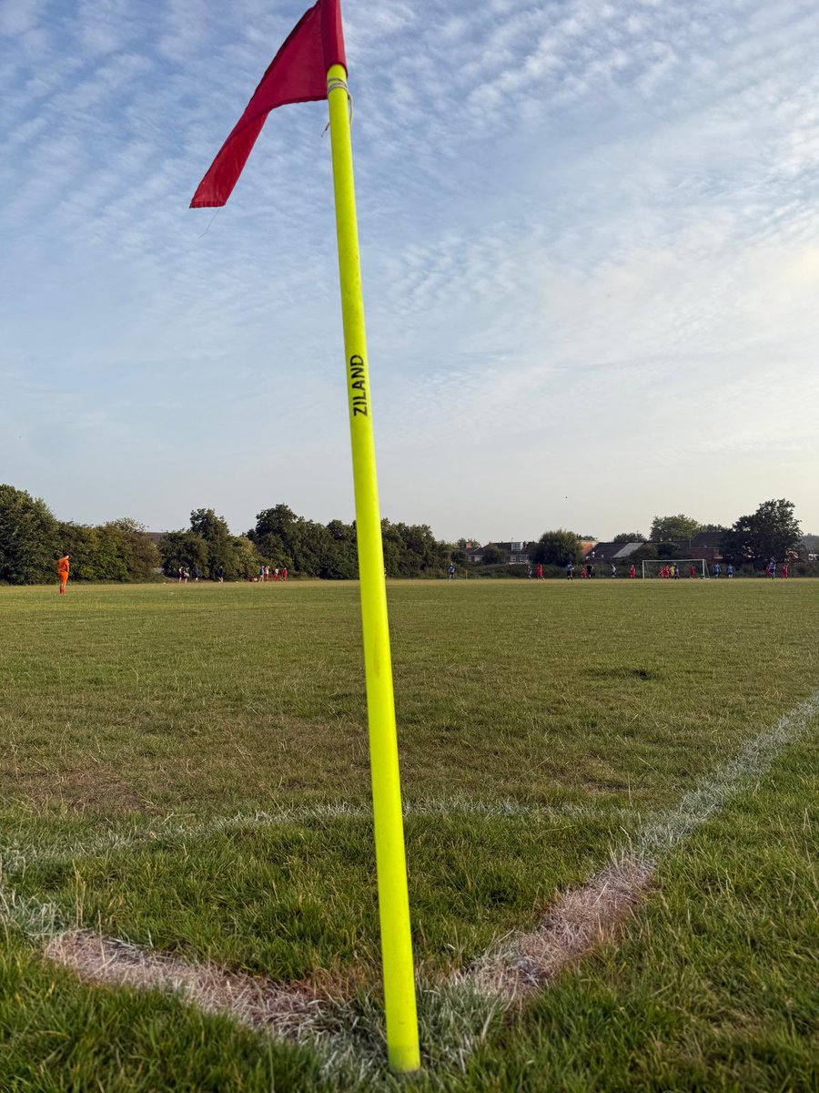 MrChrisFoy's tweet image. Some #grassroots Footy on a warm sunny July evening 👍🏻⚽️ #football