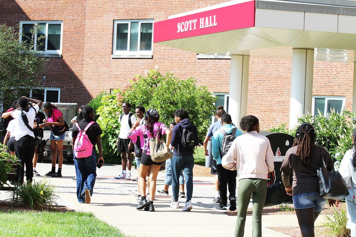 NewHeightsCSB's tweet photo. Learn more about how we partner with colleges and universities, such as BSU, to prepare all students for college and beyond at https://t.co/oe6F57hPga.  #BearHeights2025 #BridgeToSuccess #CollegeReady #BSU #SummerBridgeProgram #FutureLeaders #NewHeightsCharterSchool https://t.co/KkaqYPc6kR