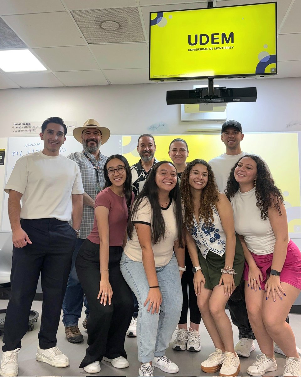 Internacionalización @UDEM, tuve el privilegio de impartir una sesión a estudiantes de <a href="/URosario/">URosario</a>.

Espacio en el que reflexionamos sobre el uso de la IA desde una perspectiva ética y humanista, poniendo el acento en el desarrollo integral de la personas.