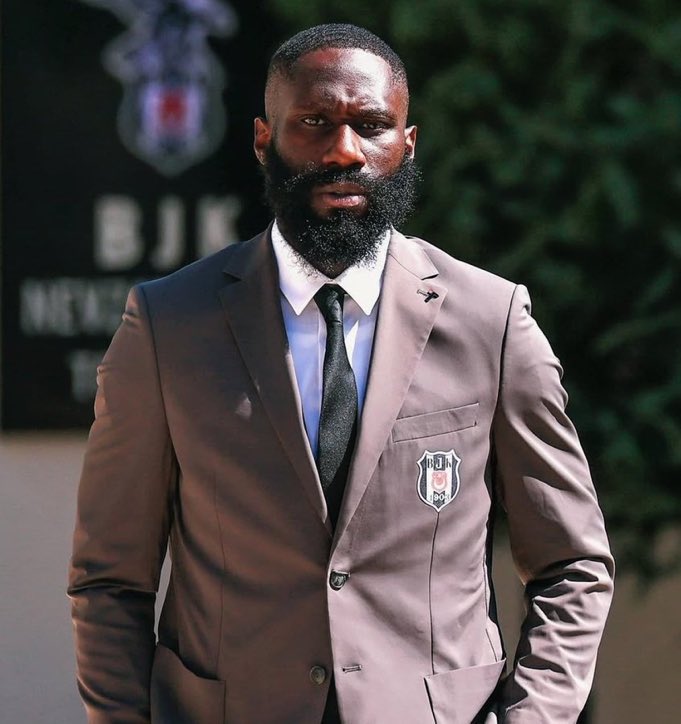 Anladım ki bütün suç günah bu çocuğunmuş sadece bunu gönderdiler.#beşiktaş