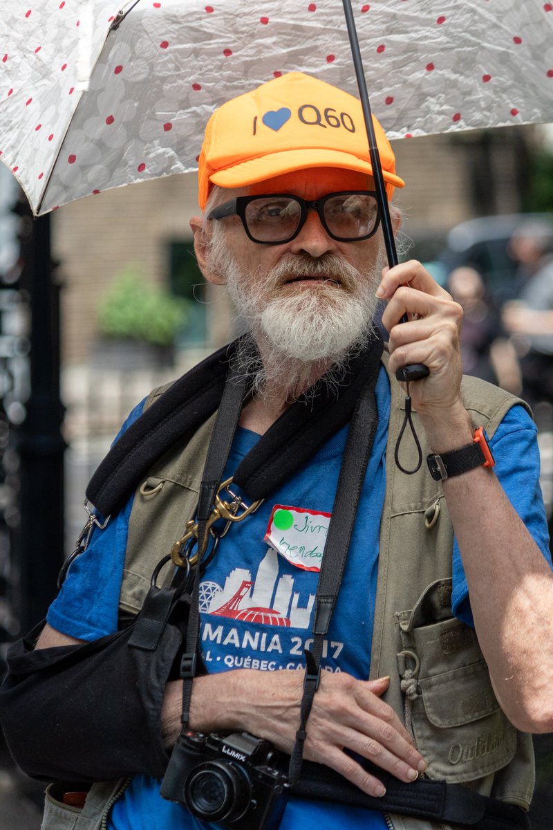 WikimediaNYC's tweet image. Thank you to @WSPConservancy for hosting our first Wiknic of the year! Despite a random burst of rain 🤣 we had a great time exploring the park and West Village neighborhood to take photos for Wikimedia Commons as part of our Wikipedia #NYC400 project ☔️ @craignewmark