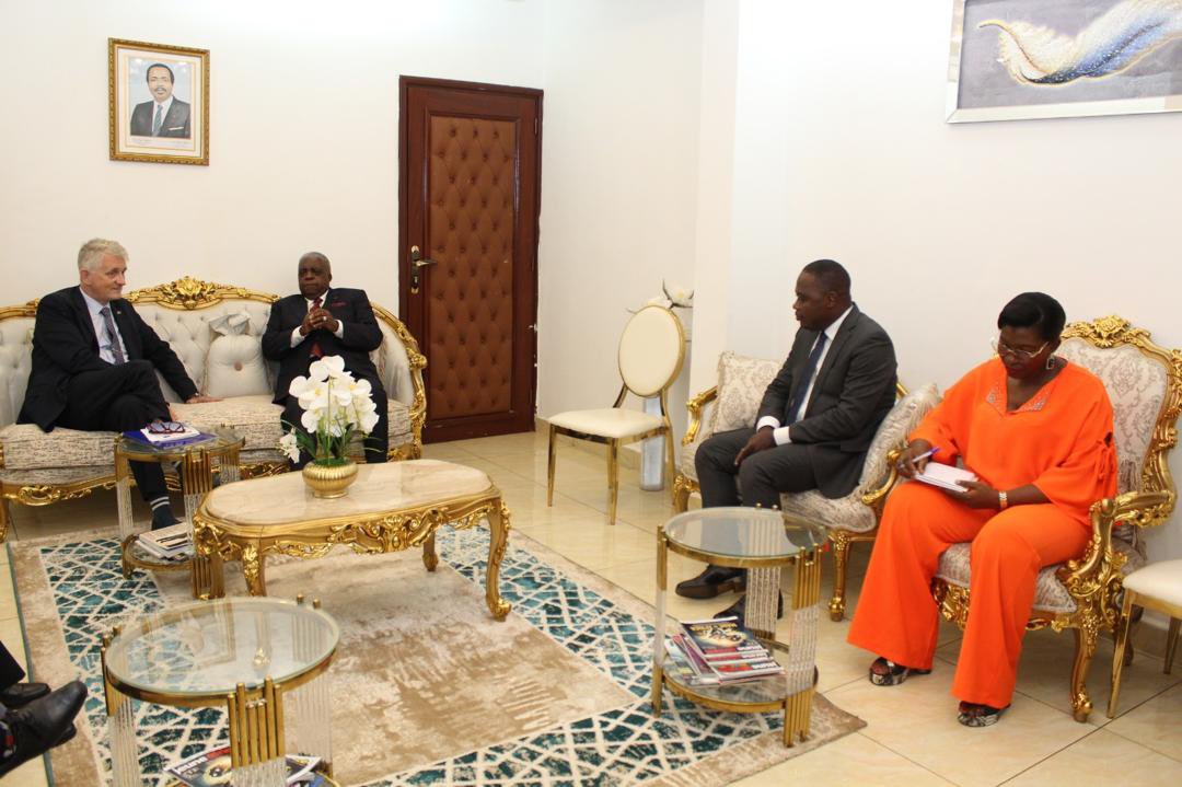 Le Ministre de la Communication, René Emmanuel SADI, a reçu à son Cabinet, ce jeudi 24 juillet 2025, S.E.M. Jean-Marc CHÂTAIGNER, Chef de la Délégation l'Union Européenne en République du #Cameroun et pour la Guinée Équatoriale. 
#TT237