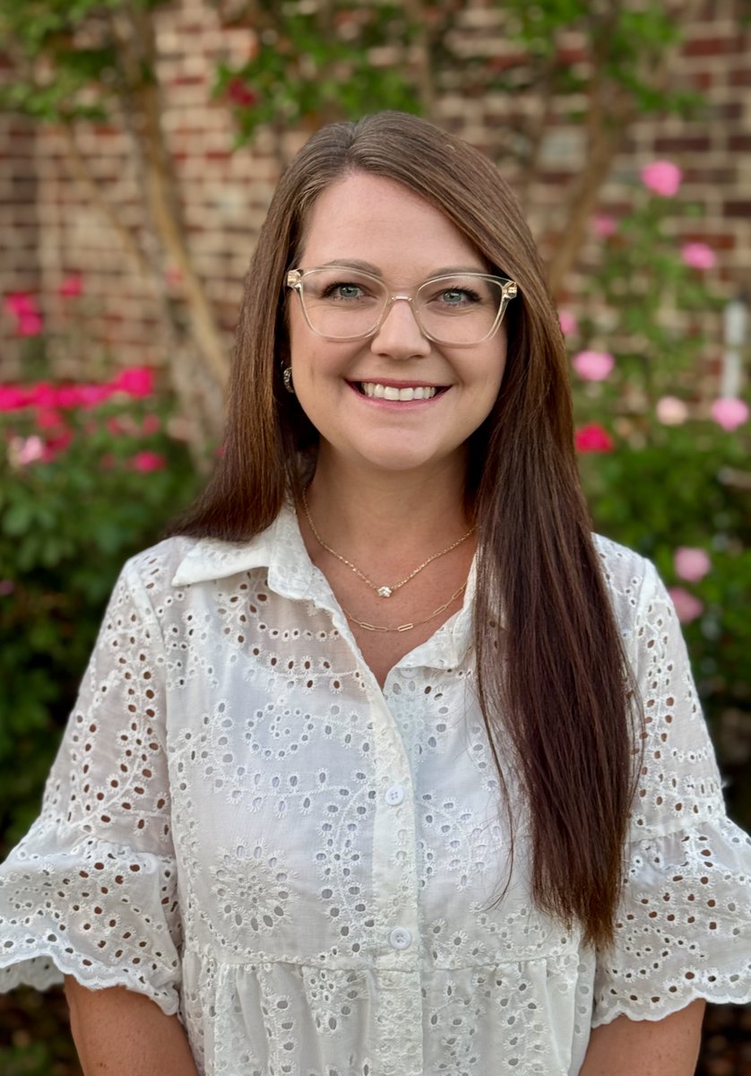 EnnisISD's tweet image. Congratulations to Lindsay McGraw on being named Assistant Principal at Lummus Intermediate! EISD’s reigning Elementary Teacher of the Year, she brings passion and excellence to this new role. She succeeds Courtney Smith, who recently accepted a position in another district.