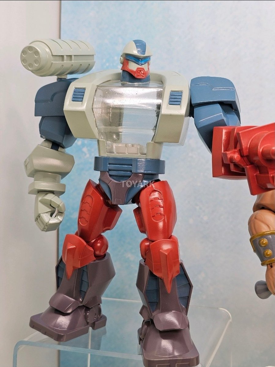 dumbjakeworld's tweet image. I don't talk about Masters often but they announced new toys based on the 200X cartoon.
I think my TF fans will appreciate this badass version of Roboto