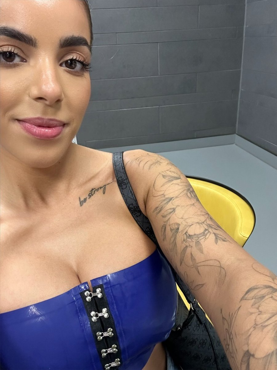 Hey 😈😈

#latex #latexshine #latexstyle #fashion #lovelatex #shiny #vexclothing #Gialatex #latexoutfit #StreetStyle #latexoutdoor #latexcare