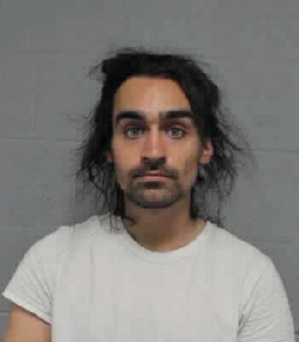 TulsaPolice's tweet image. TURKEY MOUNTAIN STABBING SUSPECT -- 29-year-old Jesse James Brown
Officers are currently trying to track down 29-year-old Jesse James Brown.
On July 24th, 2025, around 6:40 a.m., a 25-year-old woman was jogging at Turkey Mountain when she was approached by a man who stabbed her…