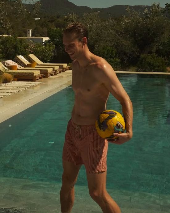 gtriitres2's tweet image. Frenkie De Jong 🥵