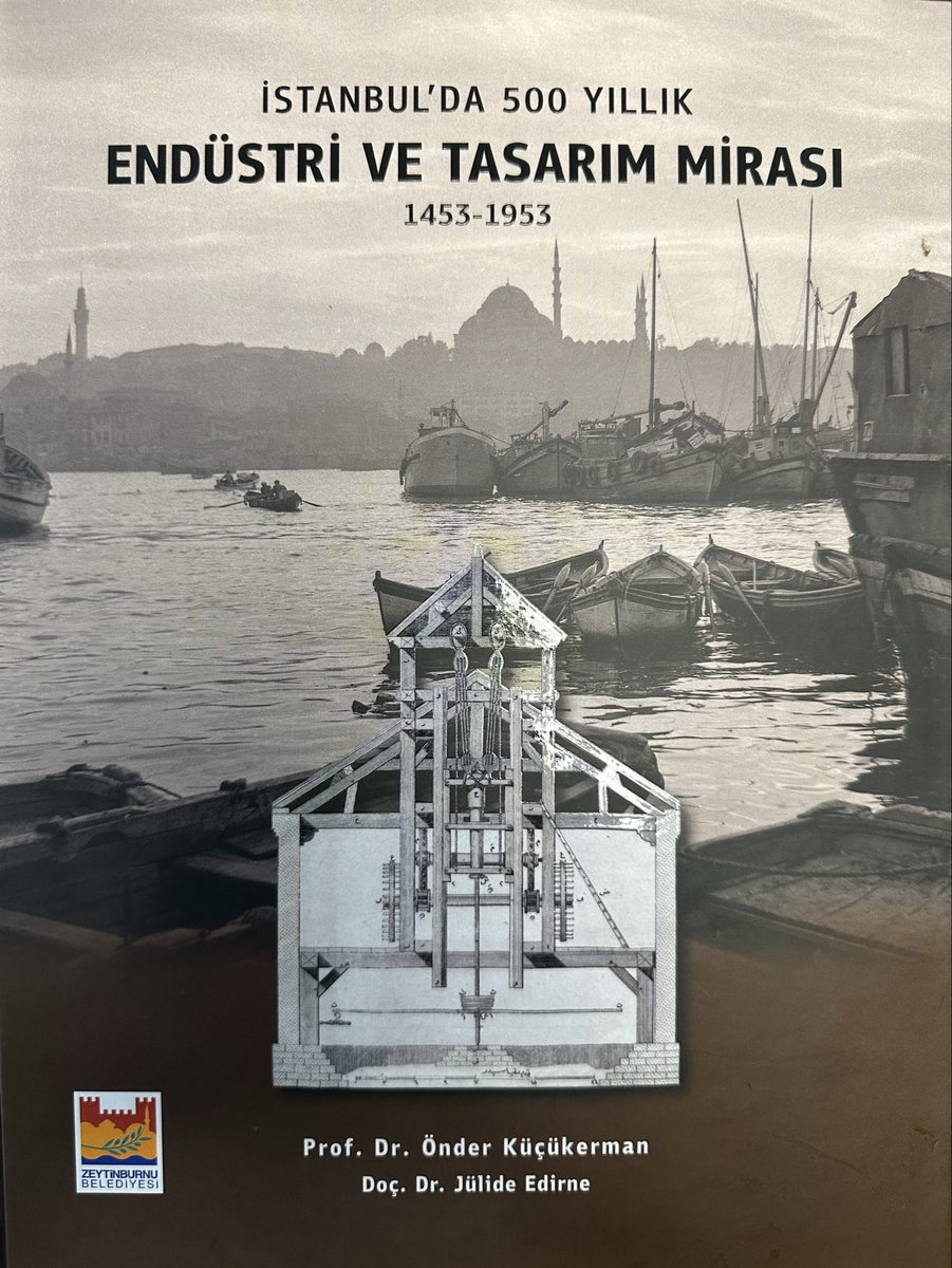 mfatihkacir's tweet image. 📕 Zeytinburnu Belediyesi kültür dünyamıza sunduğu katkılara bir yenisini daha ekledi.
Zengin içeriğiyle bir başvuru kaynağı niteliğinde olan “İstanbul’da 500 yıllık Endüstri ve Tasarım Mirası” kitabını yayımlayan Zeytinburnu Belediye Başkanımız @omerrarisoy ve ekibini tebrik…