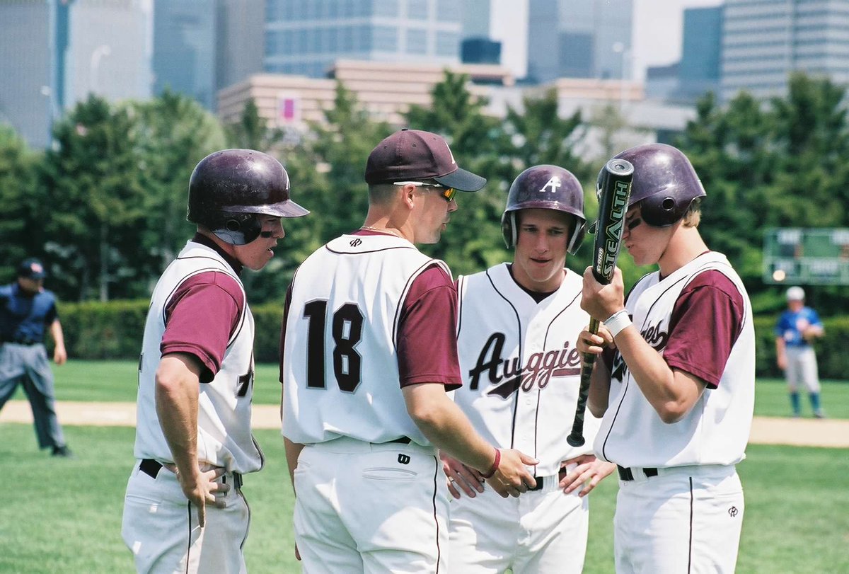 AuggieBaseball's tweet image. Andy Nelson, Coach Bateman, Jeff Stomberg & Brian Bambenek...Auggie Baseball for the win. #Circa2006 #AuggiePride #Family #Dedicated #Selfless #Authentic