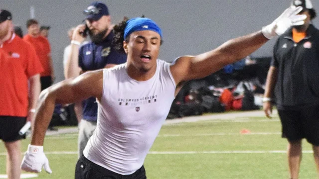 Bucknuts247's tweet image. 2027 defensive lineman @reyperez_18 has his first visit locked in for the fall.
✍️ @AllenTrieu
247sports.com/college/ohio-s…