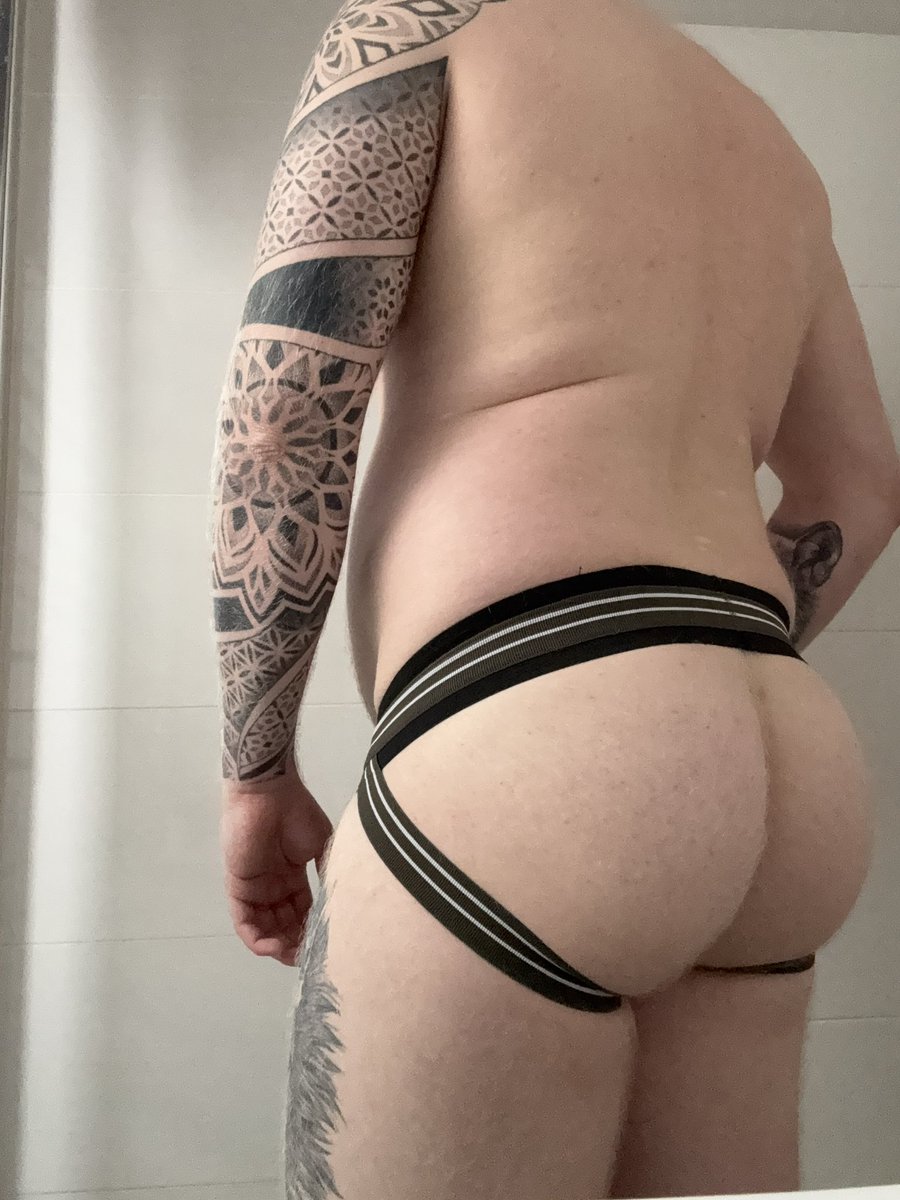 ItalianViking96's tweet photo. @beefy_guys @beefy_butts @beefy_loads @beefy_bellies @ChuboMx https://t.co/ZI27tn8eaX