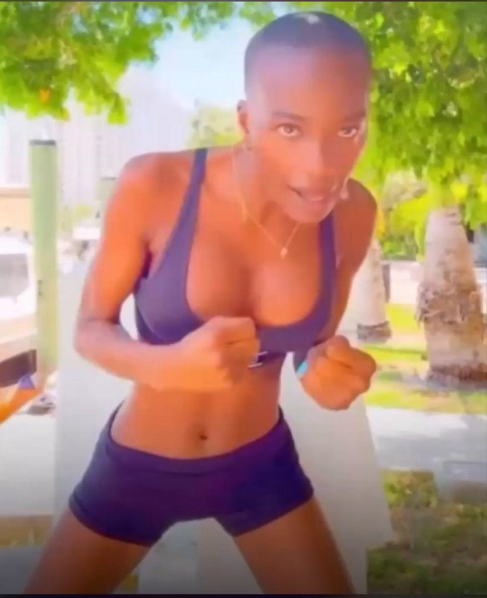 proudjackson_'s tweet photo. “Mweefeni ndim’panye nekatana laye, los hom, los hom”😆😂 https://t.co/kDlprHnWjw