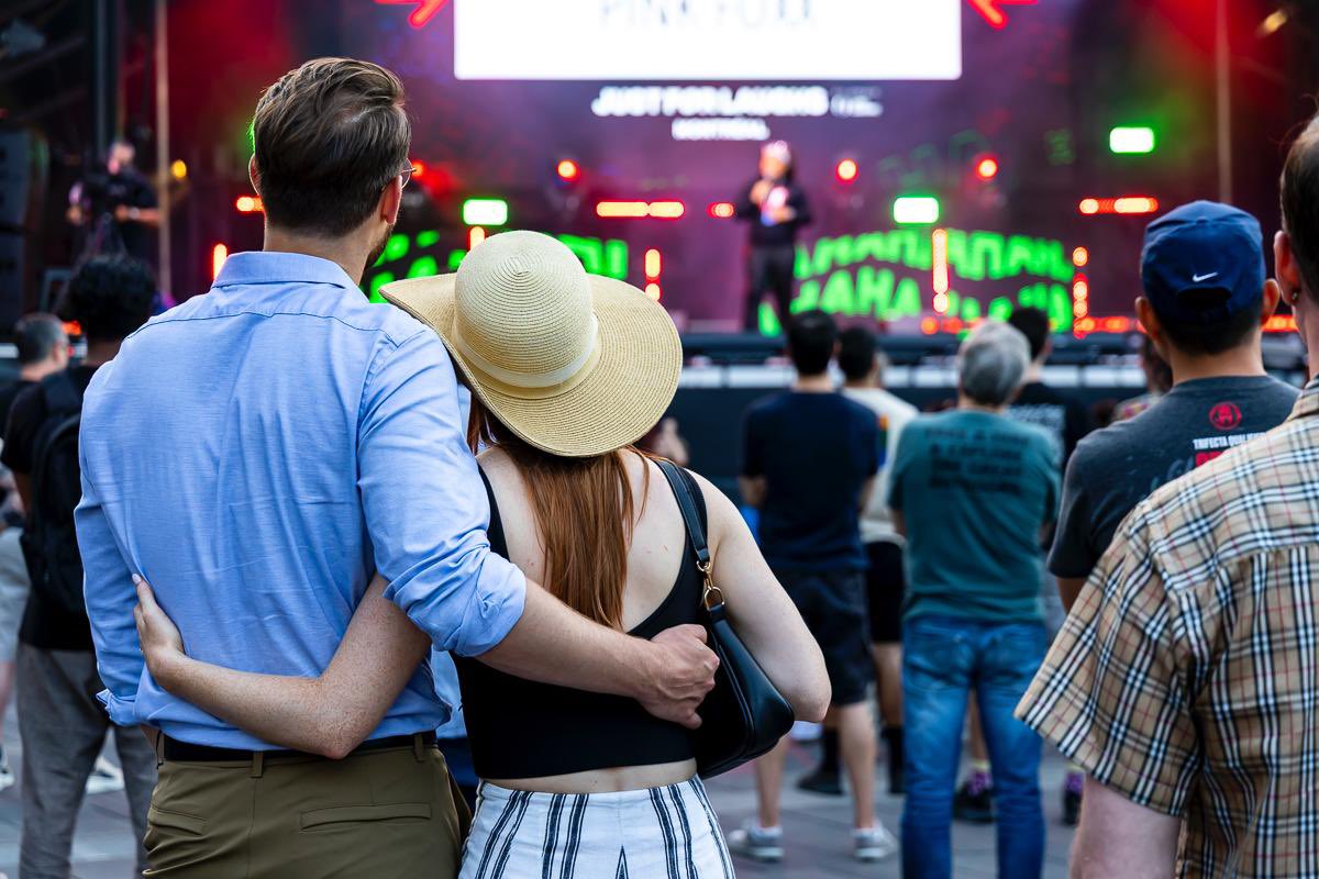 Montreal's tweet image. Action from this year’s Just for Laughs festival! 🤣
📷 @evablue @justforlaughs #montreal