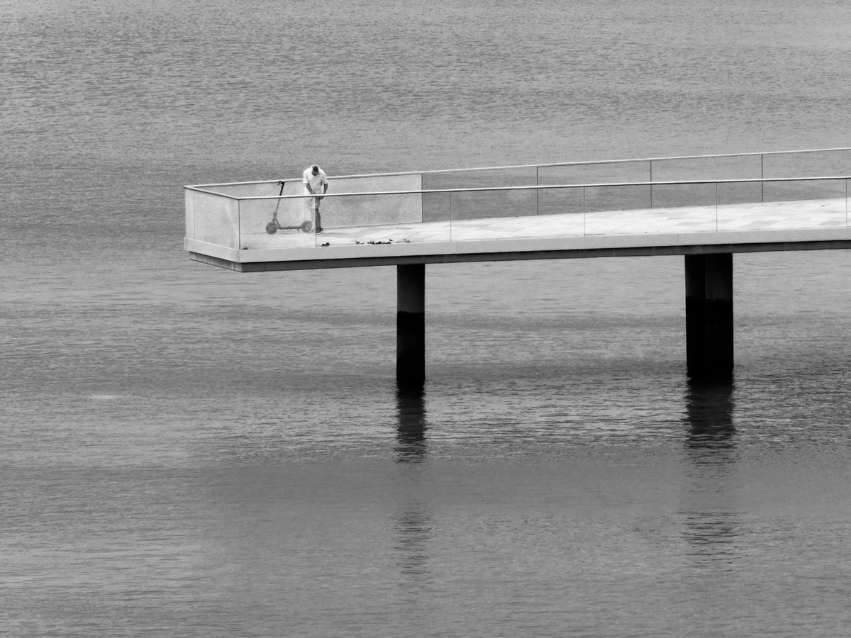 Muelle Santa Catalina 
#streetphotography 
#monocrhome