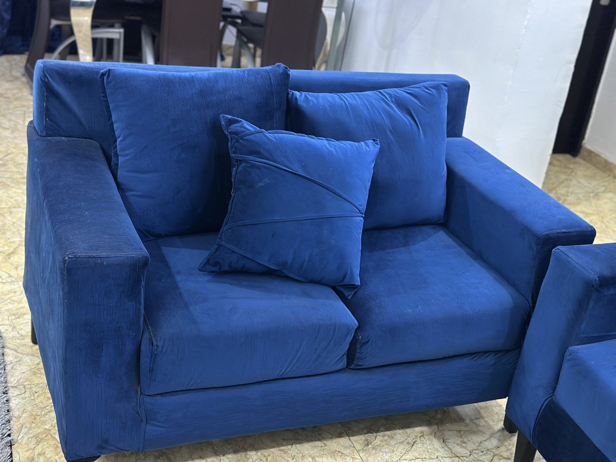 angieekulture's tweet photo. I have this 2 seater and 3 seater seat available (together)
N120k

Pickup at dawaki

#AbujaTwitterCommunity #AbujaXcommunity https://t.co/iSx8gzuOyd