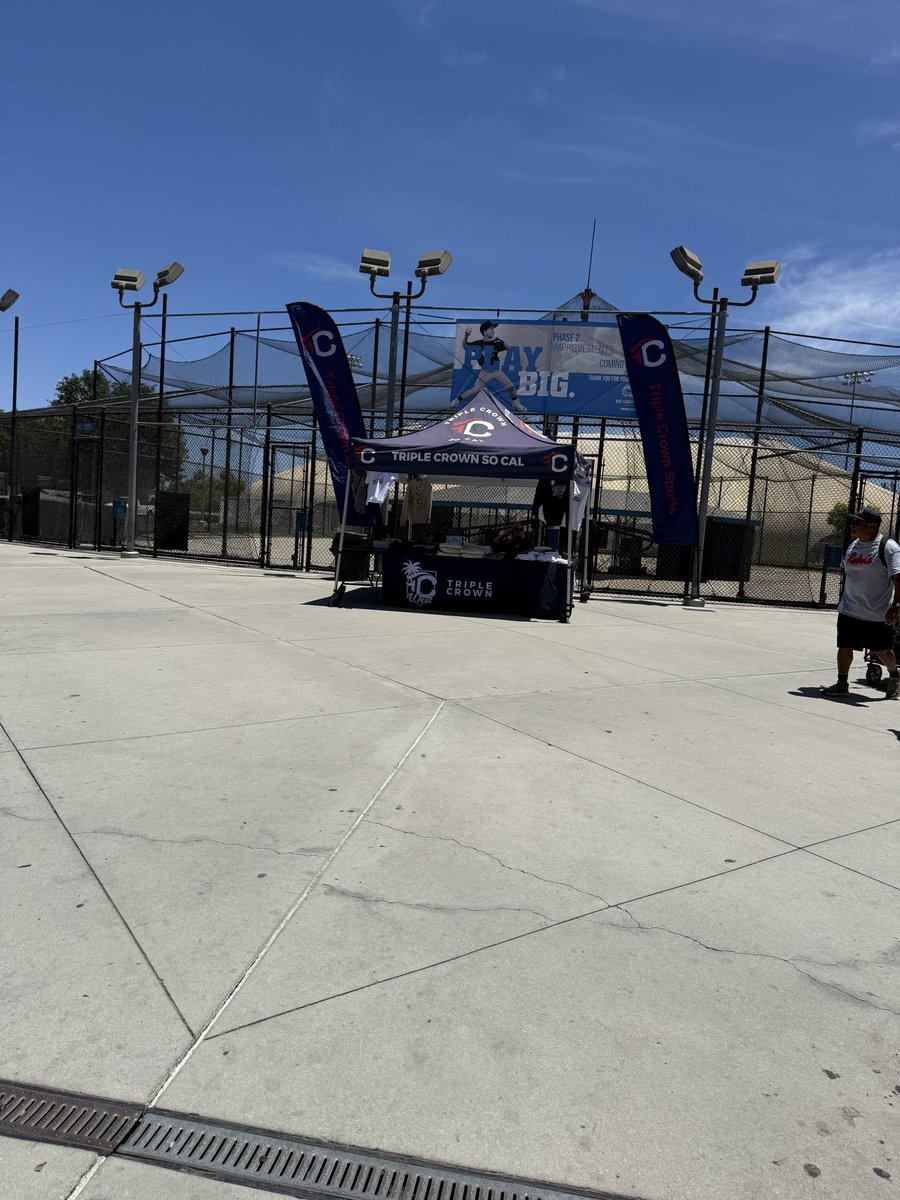 AAMU_Softball's tweet image. Coaches are looking for future Bulldogs all over SoCal.  Coach Rico out at Alliance Chino Hills today looking for some Dawgs!!