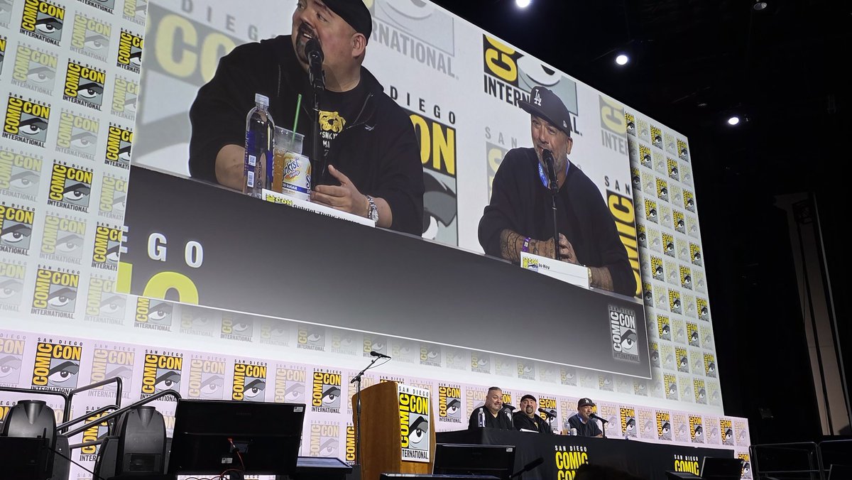 RobSWhiteside's tweet image. Watching @fluffyguy and @Jokoy in #hallh at #SDCC2025