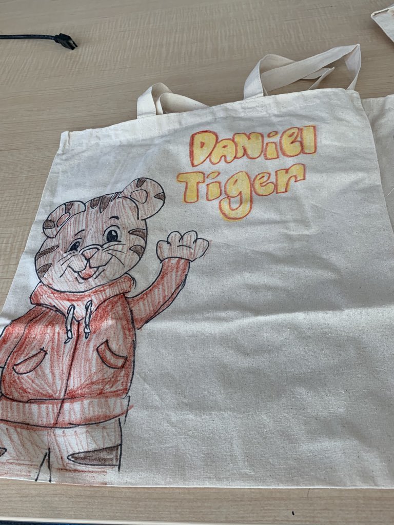 uwoftc's tweet image. Thank you to the great volunteers at @HelenofTroyLife for getting your creative juices flowing while decorating these adorable book bags for our #readytoread program! 💙 uwotc.org