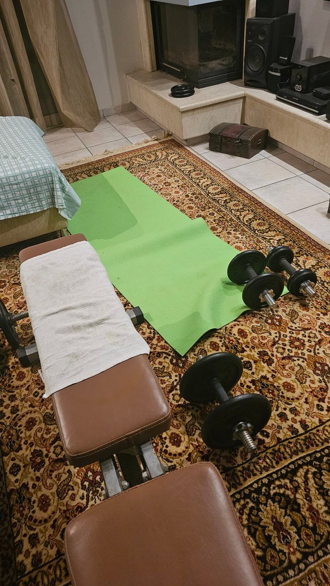 Nox404_exe's tweet image. 🔩 Bench press.exe
💣 FailureNotFound.sys
📡 Uploading Strength… ████████ 94%

#電脳鍛錬 #CyberBodyUpload #404Protocol
#GlitchGym  #NoGodsNoKings
#UndergroundOps #HomeGymCore #鍛錬中 #電脳天使 #プロレス #prowrestling