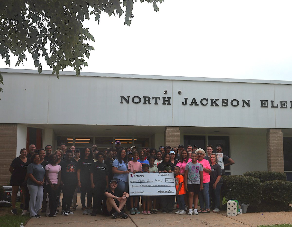 Entergy's tweet image. Last week, nearly 50 @EntergyNuclear professionals, their families and friends painted, cleaned and did much needed yard work at North Jackson Elementary School in Mississippi. 💪
Our team also presented a $20,000 grant for technology improvements. 💻
#WePowerLife